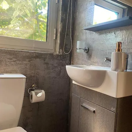 Tasos Bi Chrysi Ammoudia