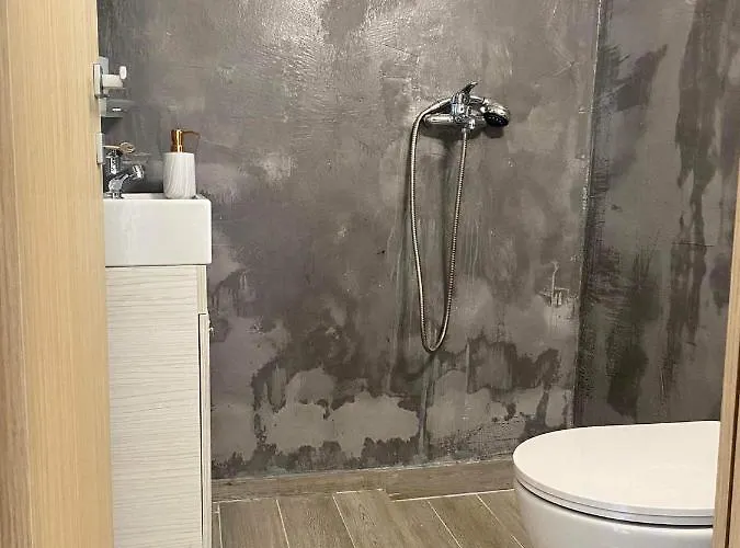 Tasos Bi * Chrisi Ammoudia