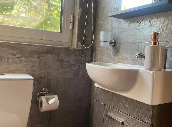 Tasos Bi Chrisi Ammoudia